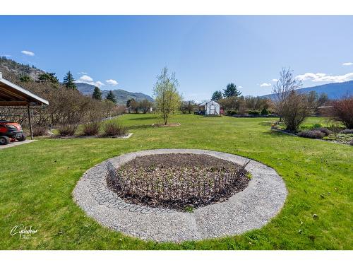 7600 17Th Street, Grand Forks, BC - Outdoor