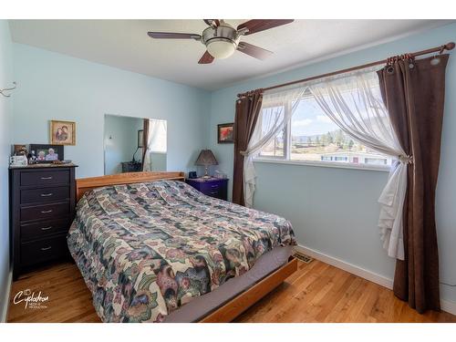 7600 17Th Street, Grand Forks, BC - Indoor Photo Showing Bedroom