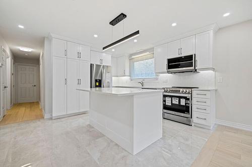 934 Lasalle Park Road, Burlington, ON - Indoor Photo Showing Kitchen With Upgraded Kitchen