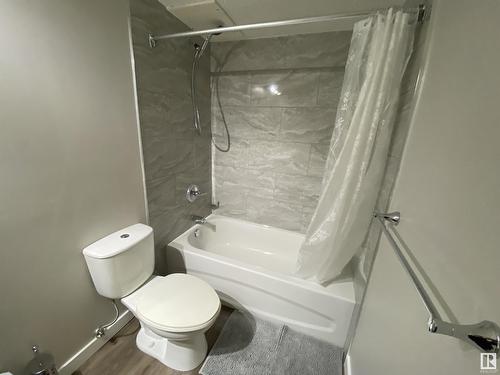 4943 Chalmers Av, Swan Hills, AB - Indoor Photo Showing Bathroom