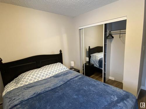 4943 Chalmers Av, Swan Hills, AB - Indoor Photo Showing Bedroom