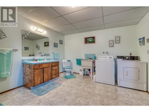 16601 Logie Road, Summerland, BC - Indoor Photo Showing Laundry Room