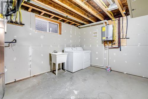 38 Olive Drive, Leamington, ON - Indoor Photo Showing Laundry Room