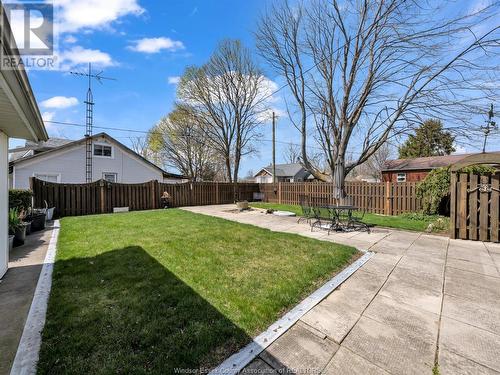 1906 Road 3 East, Kingsville, ON - Outdoor With Backyard