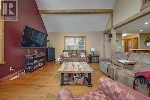 7205 Walker, Tecumseh, ON - Indoor Photo Showing Living Room