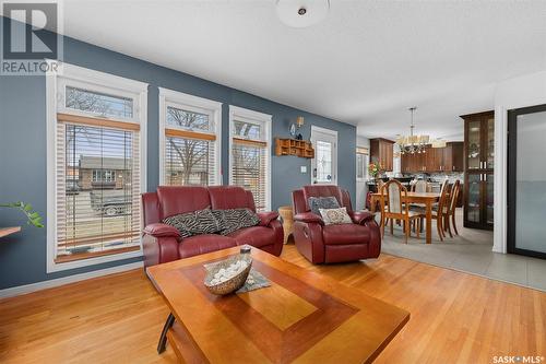 1213 Carleton Street, Moose Jaw, SK - Indoor Photo Showing Living Room