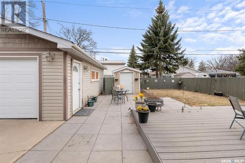 1213 Carleton Street, Moose Jaw, SK - Outdoor With Exterior