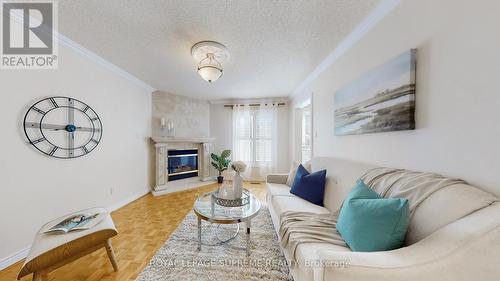 5842 Dalebrook Cres, Mississauga, ON - Indoor Photo Showing Living Room With Fireplace