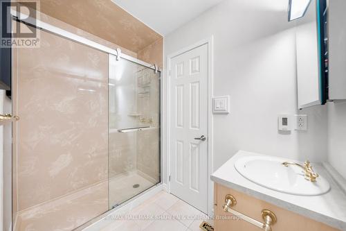 2174 Burbank Dr, Mississauga, ON - Indoor Photo Showing Bathroom