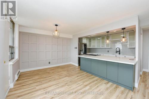 #516 -2835 Islington Ave, Toronto, ON - Indoor Photo Showing Kitchen With Double Sink