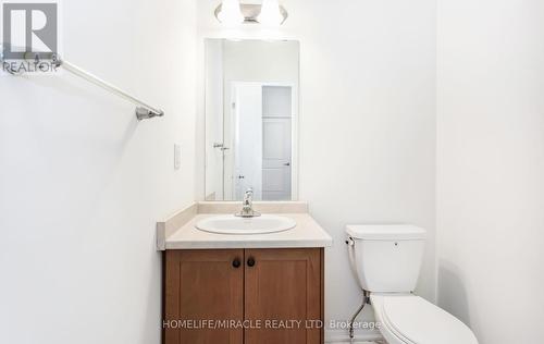 147 Flagg Ave, Brant, ON - Indoor Photo Showing Bathroom