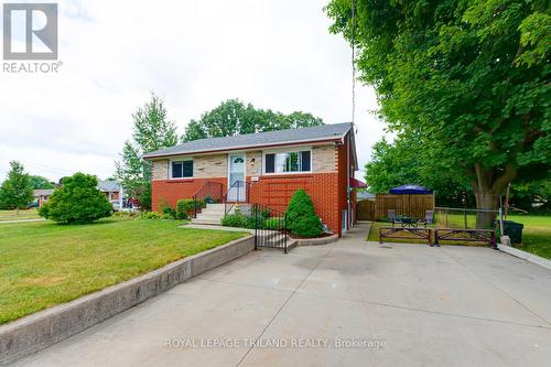 1752 Seeley Drive, London, ON - Outdoor