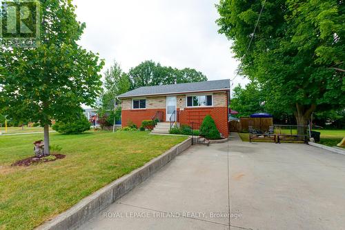 1752 Seeley Drive, London, ON - Outdoor