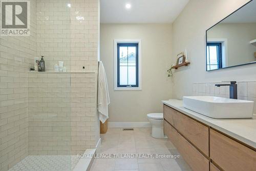 8908 Morris Street, Dutton/Dunwich, ON - Indoor Photo Showing Bathroom