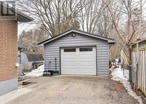 486 Gill St S, Orillia, ON - Outdoor With Exterior