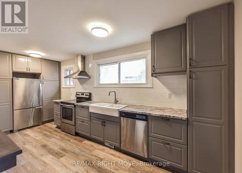486 Gill St S, Orillia, ON - Indoor Photo Showing Kitchen With Double Sink