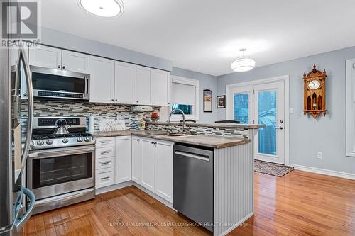 324 Harvie Road, Barrie, ON - Indoor Photo Showing Kitchen With Upgraded Kitchen