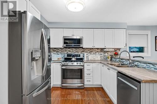324 Harvie Road, Barrie, ON - Indoor Photo Showing Kitchen With Double Sink With Upgraded Kitchen