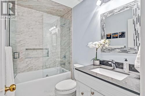324 Harvie Road, Barrie, ON - Indoor Photo Showing Bathroom