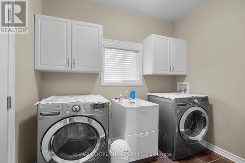 257 Meadowsweet Tr, London, ON - Indoor Photo Showing Laundry Room