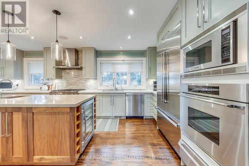 28 Orkney Crescent, Toronto, ON - Indoor Photo Showing Kitchen With Upgraded Kitchen
