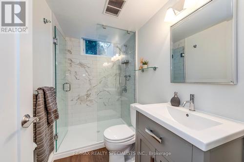 28 Orkney Cres, Toronto, ON - Indoor Photo Showing Bathroom