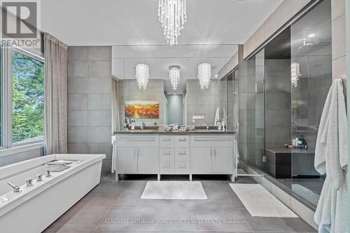 9 Woodhaven Hts, Toronto, ON - Indoor Photo Showing Bathroom