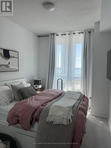 #1710 -33 Bay St, Toronto, ON - Indoor Photo Showing Bedroom