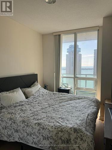 #2610 -33 Bay St, Toronto, ON - Indoor Photo Showing Bedroom