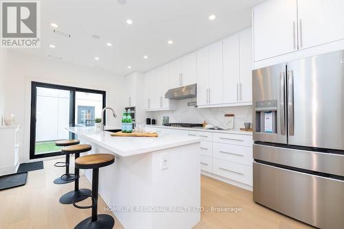 734 Richmond St W, Toronto, ON - Indoor Photo Showing Kitchen With Stainless Steel Kitchen With Upgraded Kitchen