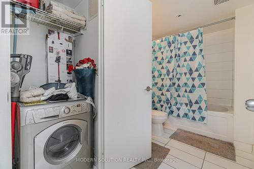 #925 -10 Capreol Crt, Toronto, ON - Indoor Photo Showing Laundry Room