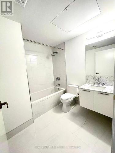 3705 - 3 Gloucester Street, Toronto, ON - Indoor Photo Showing Bathroom