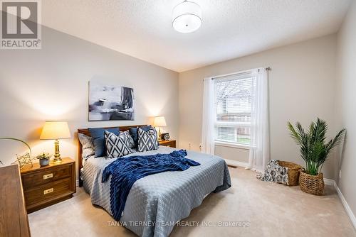 32 Holsted Road, Whitby, ON - Indoor Photo Showing Bedroom