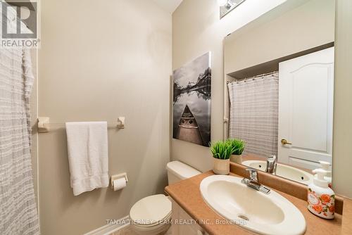 32 Holsted Rd, Whitby, ON - Indoor Photo Showing Bathroom