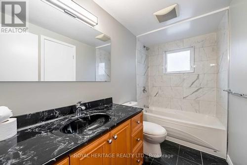 152 Michael Blvd, Whitby, ON - Indoor Photo Showing Bathroom