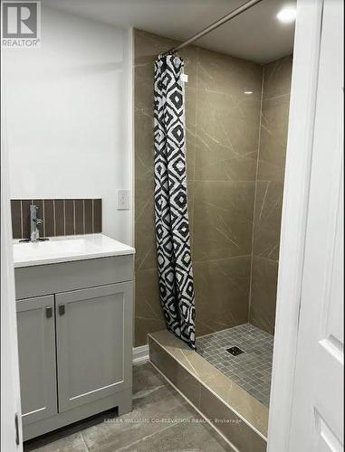 #1 -471 Brentwood Ave, Oshawa, ON - Indoor Photo Showing Bathroom