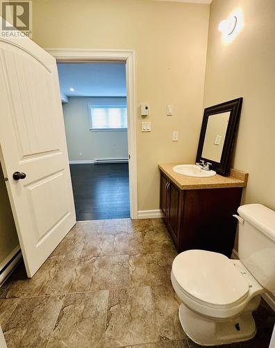31 Kenai Crescent, St. John'S, NL - Indoor Photo Showing Bathroom