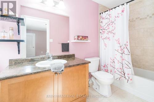 113 Centre St, Essa, ON - Indoor Photo Showing Bathroom