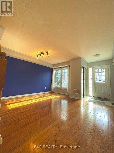 11 Winisk St, Richmond Hill, ON - Indoor Photo Showing Other Room