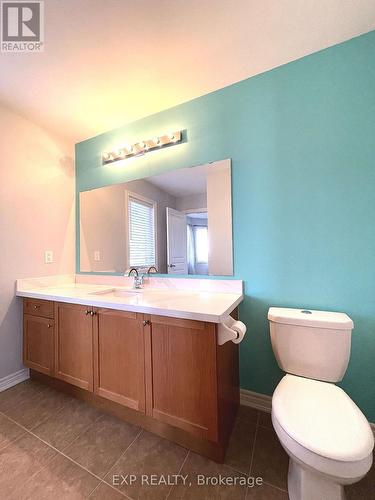 11 Winisk St, Richmond Hill, ON - Indoor Photo Showing Bathroom