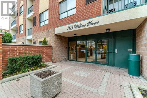 #102 -33 Wallace St, Vaughan, ON - Outdoor With Exterior