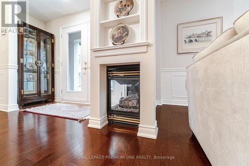 #102 -33 Wallace St, Vaughan, ON - Indoor With Fireplace