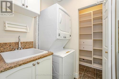 #102 -33 Wallace St, Vaughan, ON - Indoor Photo Showing Laundry Room