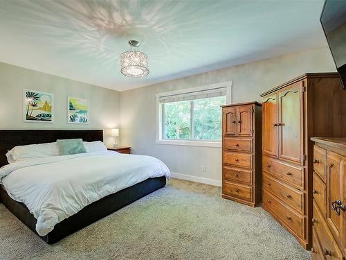 3190 Saddleback Place, West Kelowna, BC - Indoor Photo Showing Bedroom