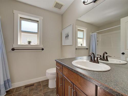 3190 Saddleback Place, West Kelowna, BC - Indoor Photo Showing Bathroom
