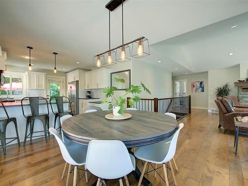 3190 Saddleback Place, West Kelowna, BC - Indoor Photo Showing Dining Room