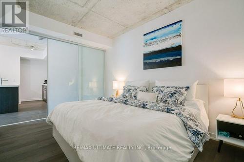 #517 -560 King St W, Toronto, ON - Indoor Photo Showing Bedroom