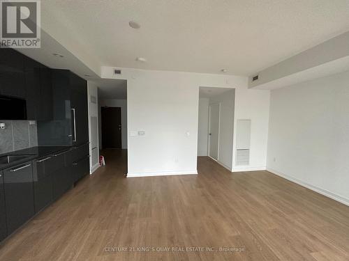 3703 - 117 Mcmahon Drive, Toronto, ON - Indoor Photo Showing Kitchen