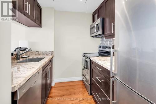 #1217 -222 The Esplanade, Toronto, ON - Indoor Photo Showing Kitchen With Upgraded Kitchen