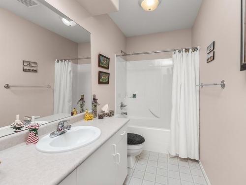 2264 Shannon Hills Drive, West Kelowna, BC - Indoor Photo Showing Bathroom